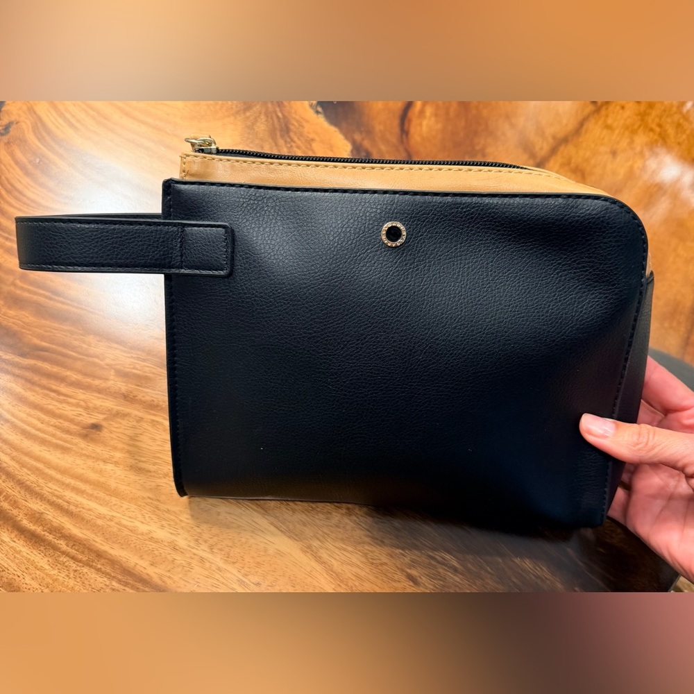 BVLGARI for Emirates Black Pebbled Leather Pochette Wristlet⭐️Italian Luxury - Picture 13 of 13